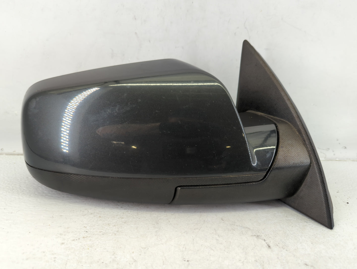 2011-2014 Chevrolet Equinox Passenger Right Side View Manual Door Mirror - Oemusedautoparts1.com