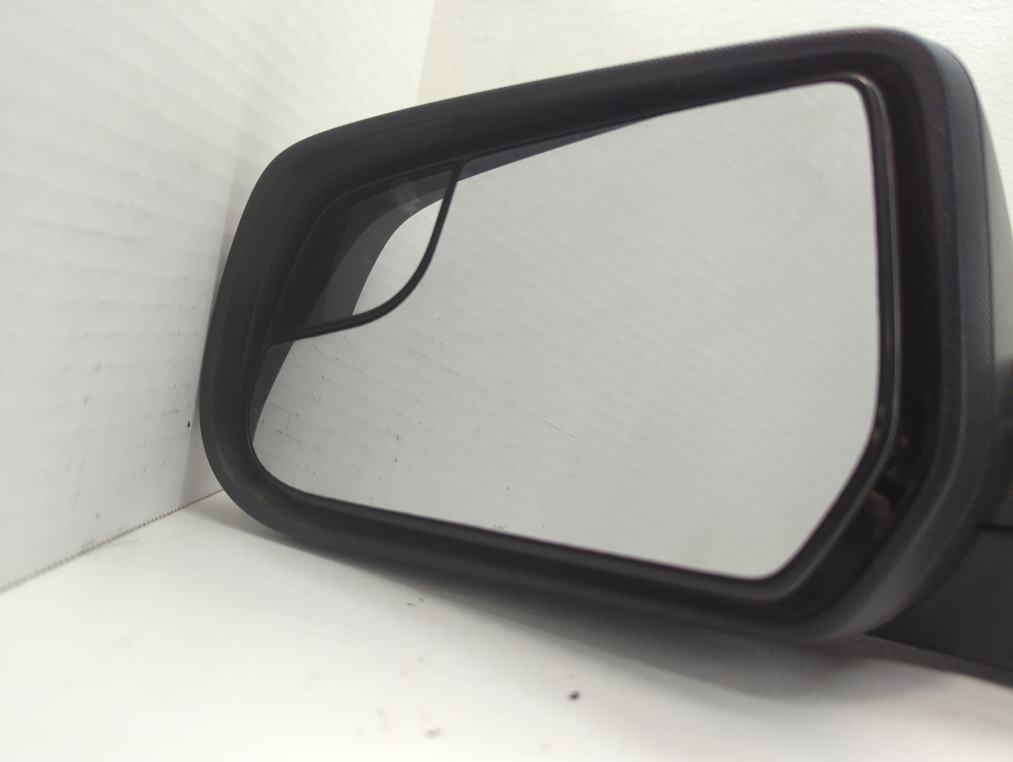 2012-2014 Chevrolet Equinox Driver Left Side View Manual Door Mirror - Oemusedautoparts1.com