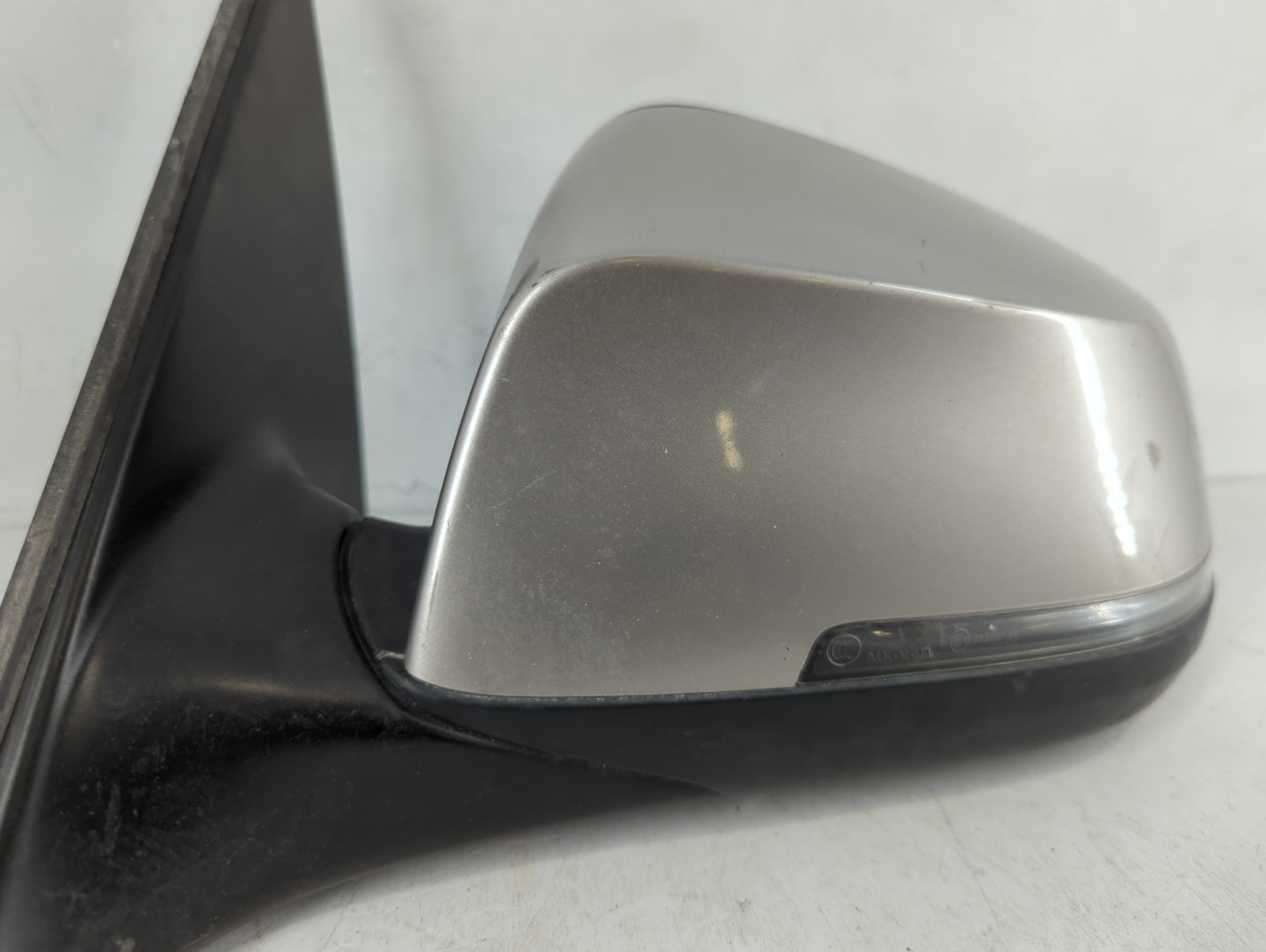 2011-2014 Chevrolet Equinox Driver Side View Mirror - Left Door Mirror OEM Used - Oemusedautoparts1.com