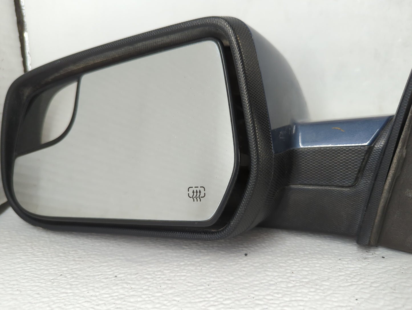 2011-2014 Chevrolet Equinox Driver Side View Mirror - Left Door Mirror OEM Used - Oemusedautoparts1.com