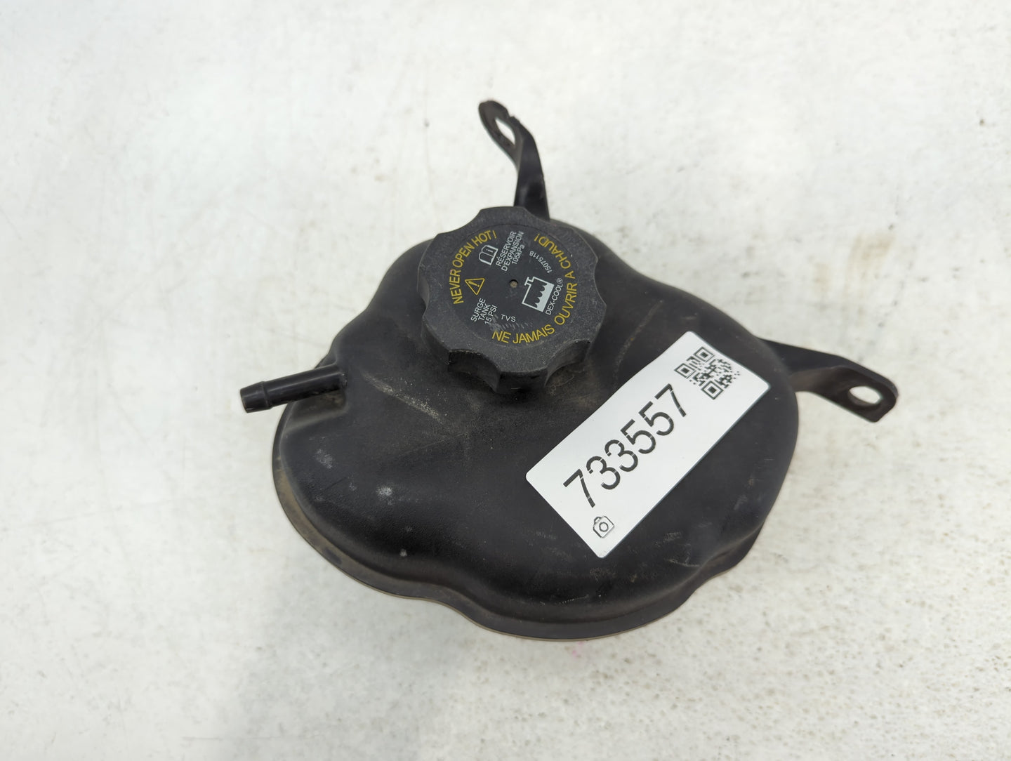 2010 Chevrolet Equinox Radiator Coolant Overflow Expansion Tank Bottle - Oemusedautoparts1.com