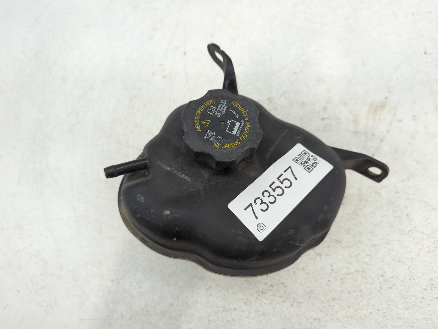 2010 Chevrolet Equinox Radiator Coolant Overflow Expansion Tank Bottle 733557 - Oemusedautoparts1.com