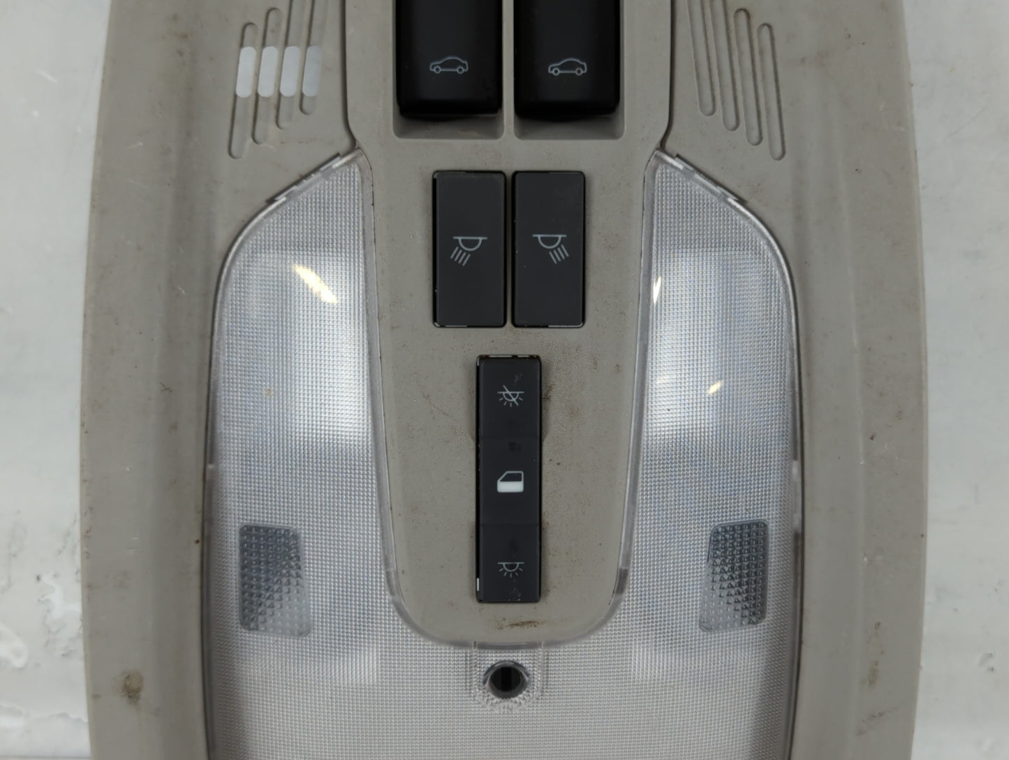 2012-2012 Chevrolet Equinox Overhead Roof Console 733587 - Oemusedautoparts1.com
