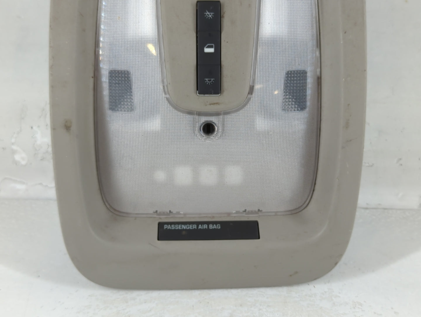 2012-2012 Chevrolet Equinox Overhead Roof Console 733587 - Oemusedautoparts1.com