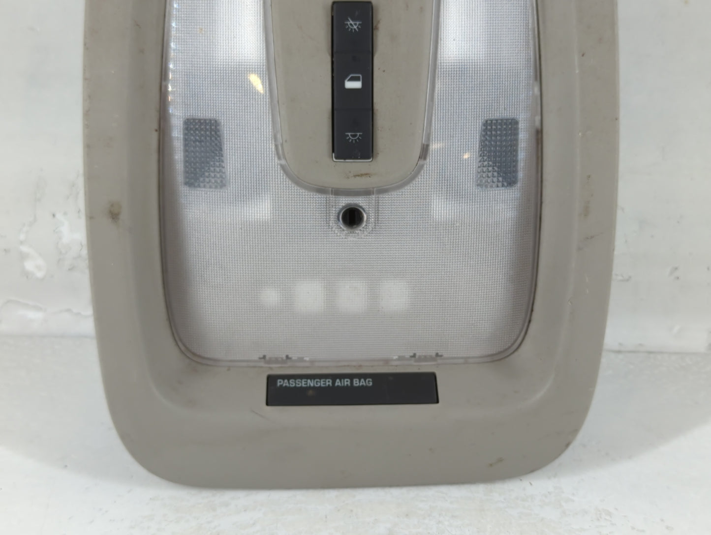 2012-2012 Chevrolet Equinox Overhead Roof Console 733587 - Oemusedautoparts1.com