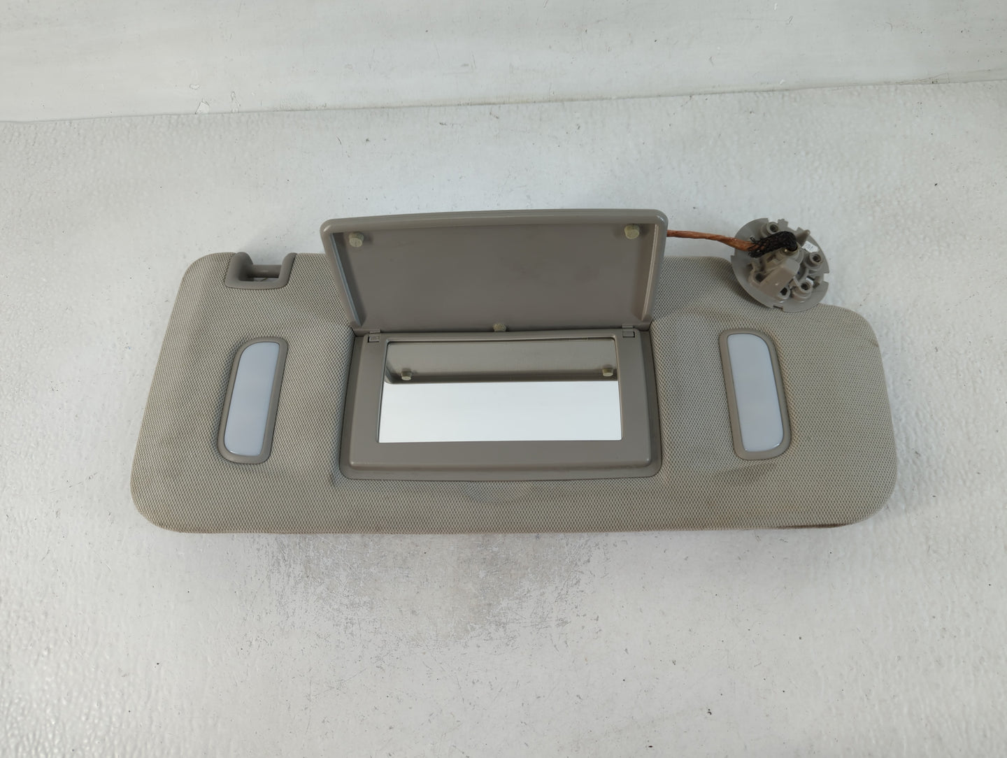 2010-2017 Chevrolet Equinox Sun Visor Shade Replacement Passenger Right Mirror Fits Fits 2010 2011 2012 2013 2014 2015 2016 