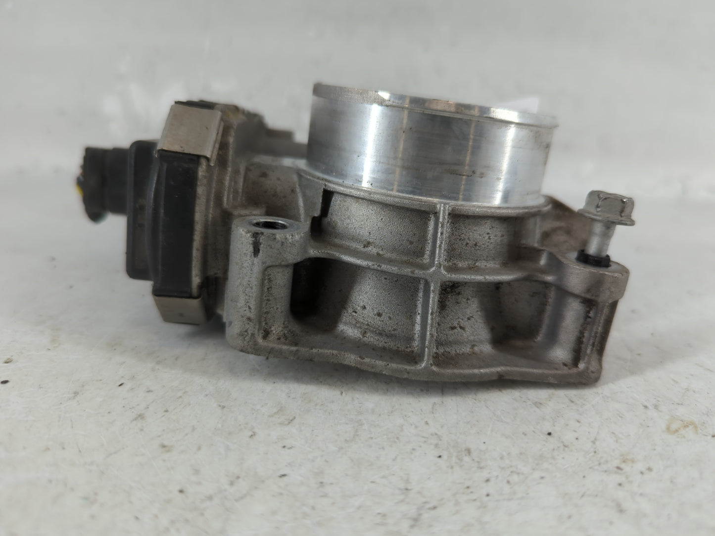 2012-2015 Chevrolet Equinox Throttle Body P/N:12632101CA Fits Fits 2012 2013 2014 2015 OEM Used Auto Parts - Oemusedautopart
