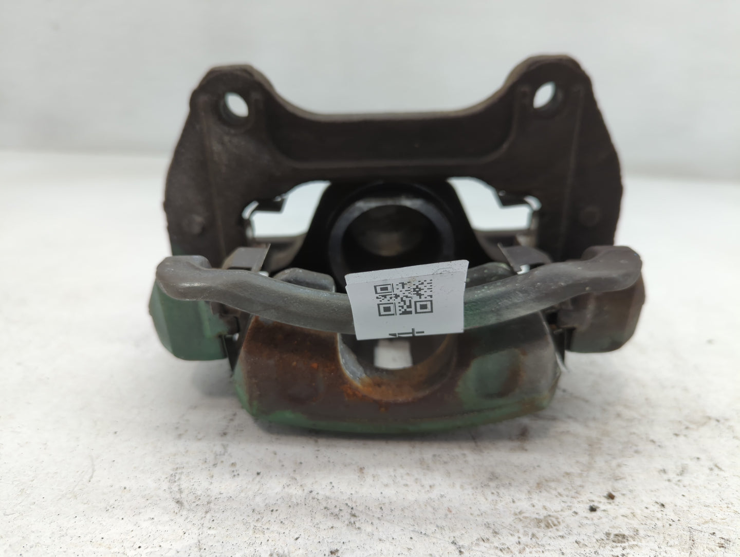 2010-2017 Chevrolet Equinox Front Driver Left Brake Caliper - Oemusedautoparts1.com