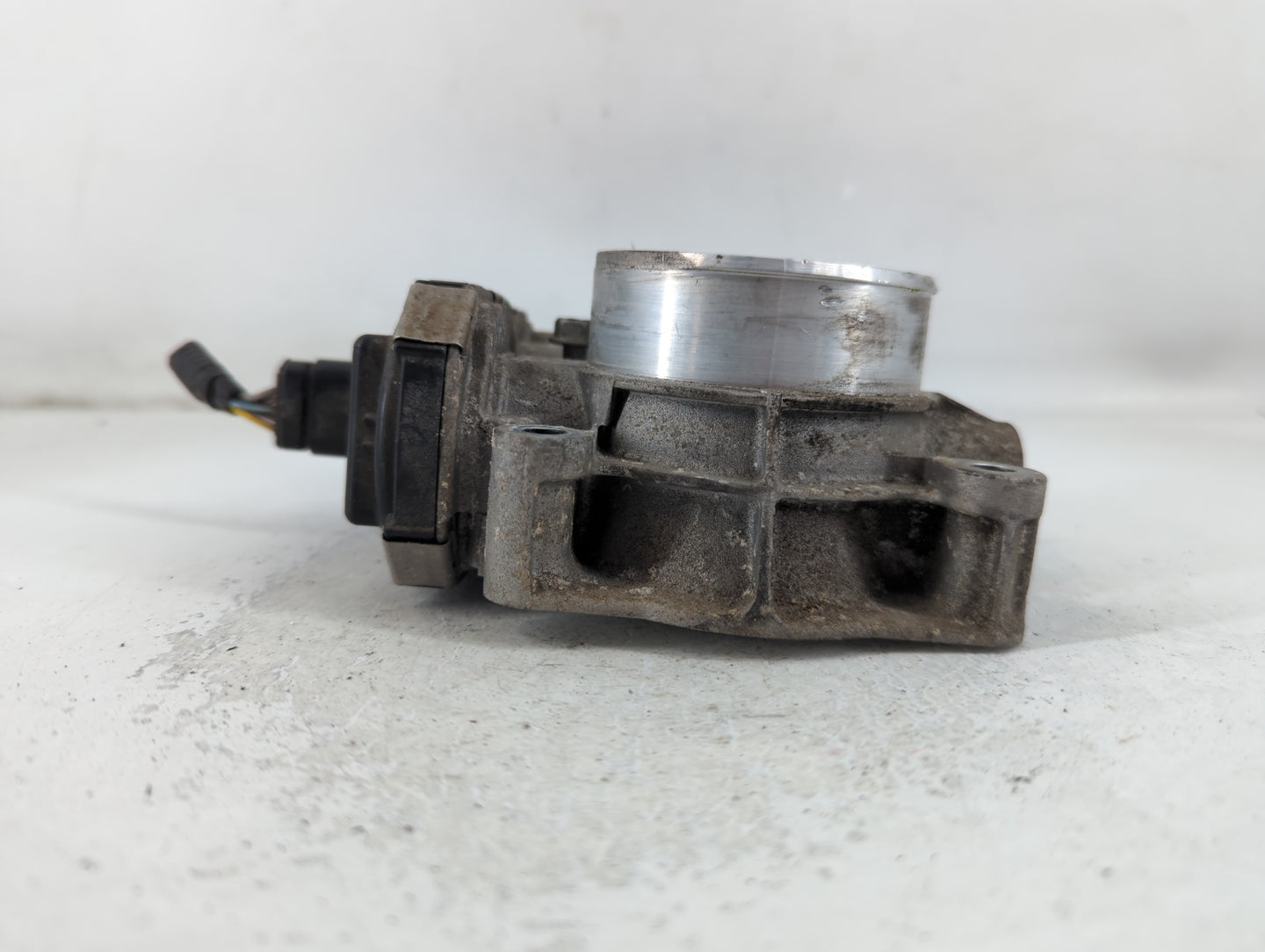 2012-2015 Chevrolet Equinox Throttle Body P/N:12632101CA Fits Fits 2012 2013 2014 2015 OEM Used Auto Parts - Oemusedautopart
