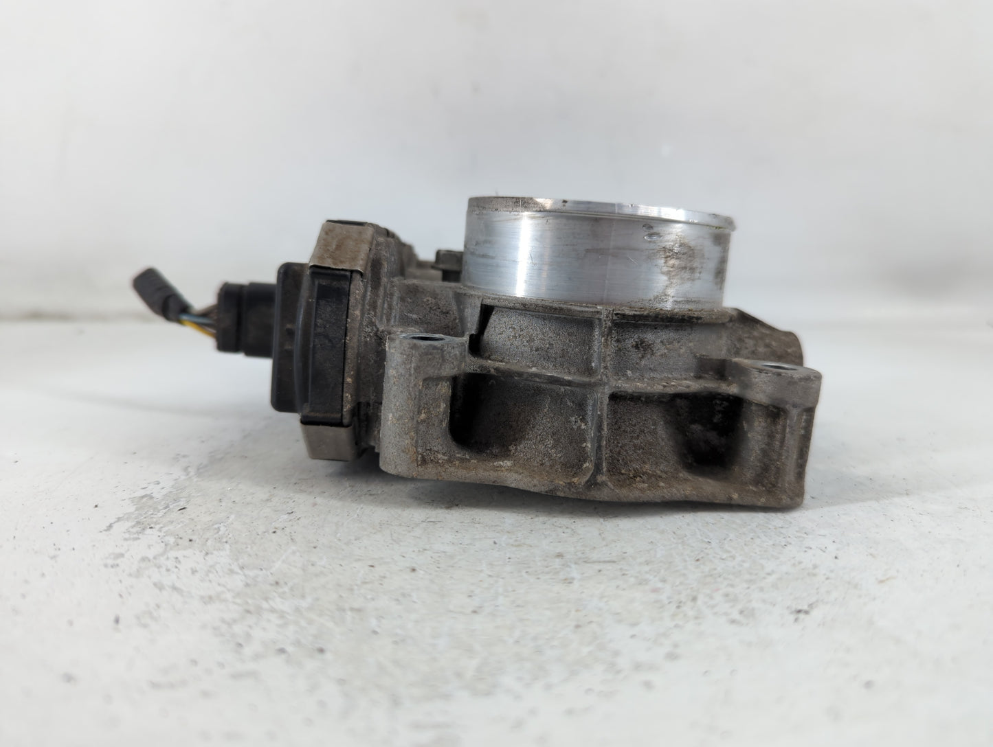 2012-2015 Chevrolet Equinox Throttle Body P/N:12632101CA Fits Fits 2012 2013 2014 2015 OEM Used Auto Parts - Oemusedautopart