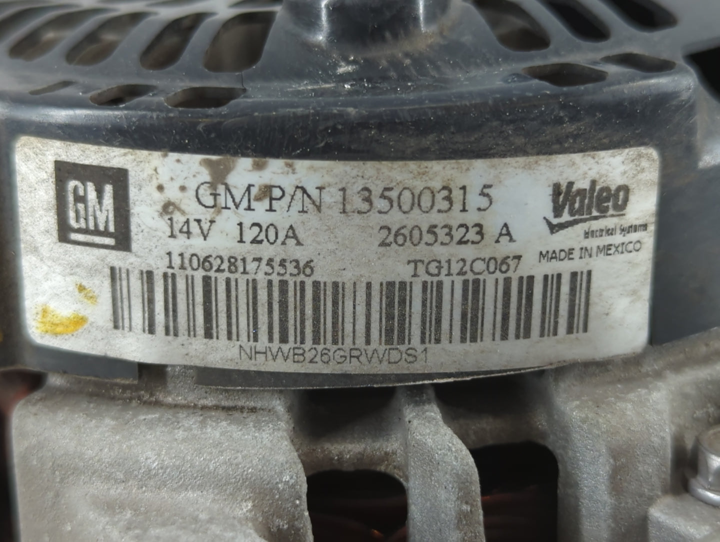 2010-2017 Chevrolet Equinox Alternator Replacement Generator Charging Assembly Engine OEM P/N:13500315 Fits OEM Used Auto Pa