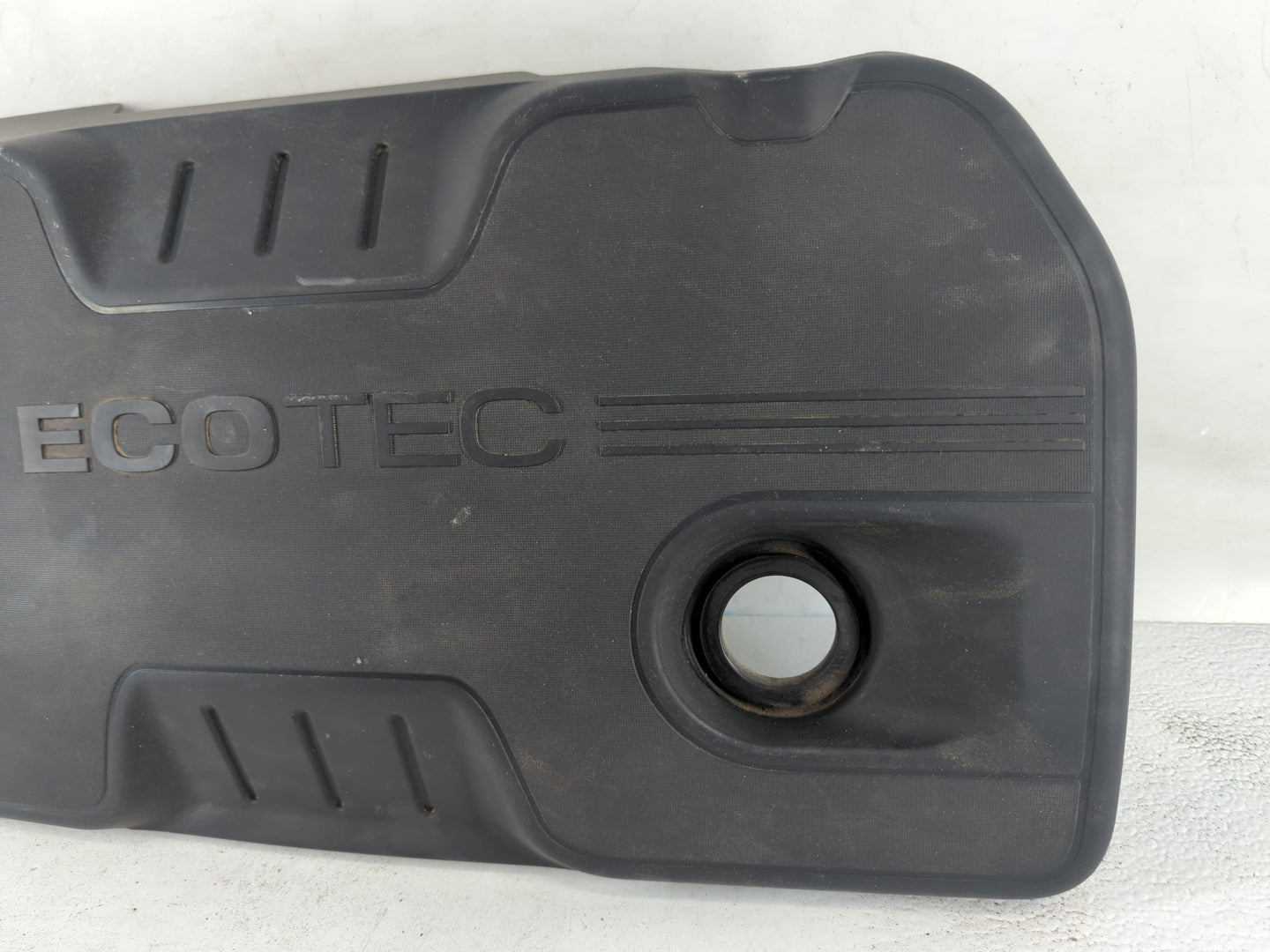 2012 Chevrolet Equinox Engine Cover - Oemusedautoparts1.com