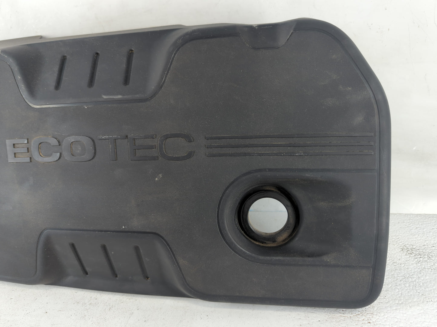 2012 Chevrolet Equinox Engine Cover - Oemusedautoparts1.com