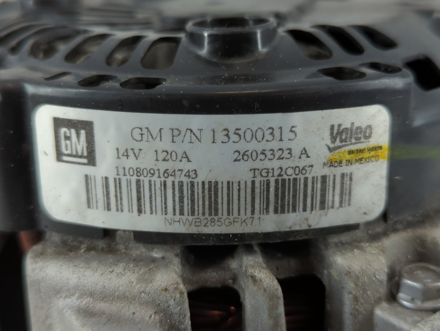 2010-2017 Chevrolet Equinox Alternator Replacement Generator Charging Assembly Engine OEM P/N:13500315 Fits OEM Used Auto Pa