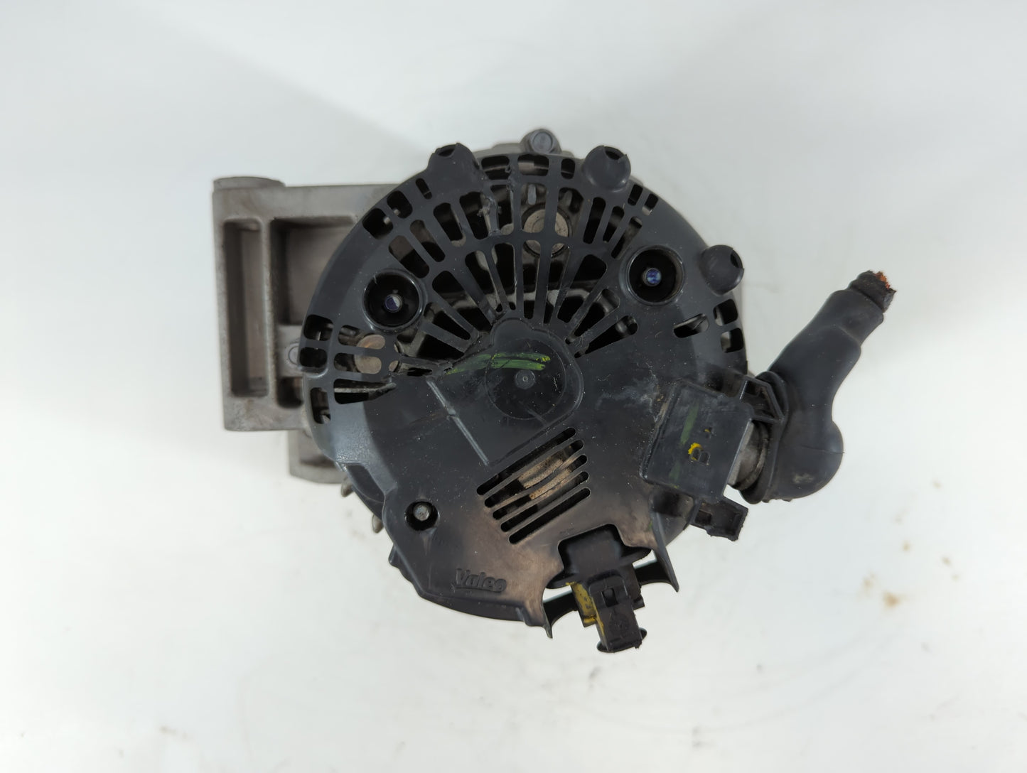 2010-2017 Chevrolet Equinox Alternator Replacement Generator Charging Assembly Engine OEM P/N:13500315 Fits OEM Used Auto Pa