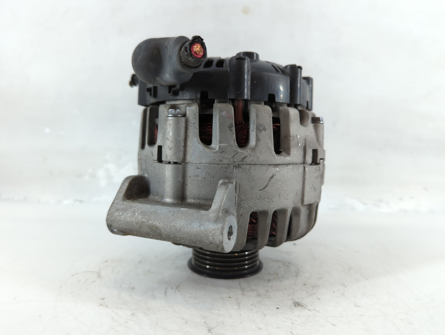 2010-2017 Chevrolet Equinox Alternator Replacement Generator Charging Assembly Engine OEM P/N:13500315 Fits OEM Used Auto Pa