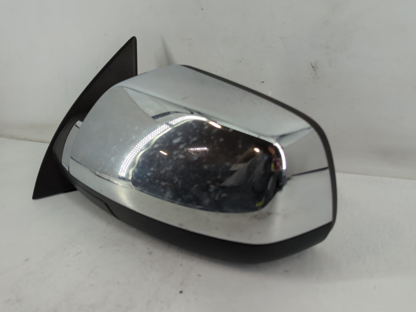 2011-2013 Chevrolet Equinox Driver Side View Mirror - Left Door Mirror OEM Used - Oemusedautoparts1.com