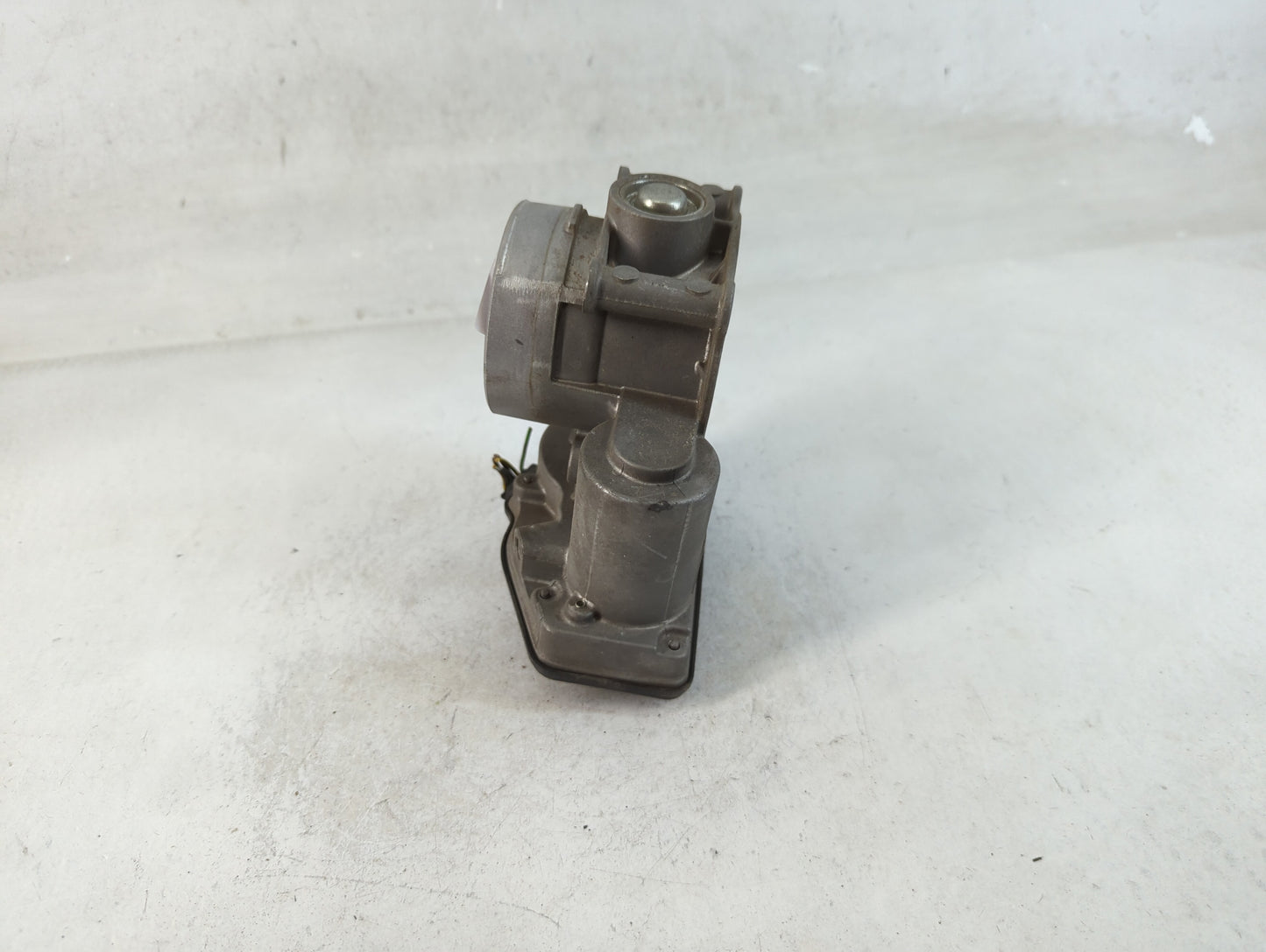2012 Chevrolet Equinox Throttle Body P/N:113183004250 DS7E-AC Fits OEM Used Auto Parts - Oemusedautoparts1.com