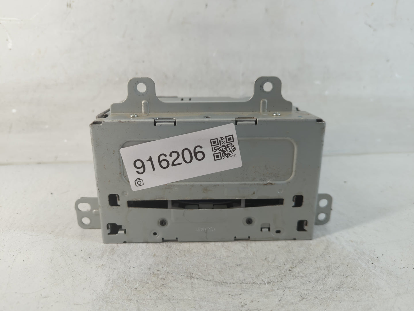 2011-2012 Chevrolet Equinox Radio AM FM Cd Player Receiver Replacement P/N:22870781 Fits Fits 2010 2011 2012 OEM Used Auto P