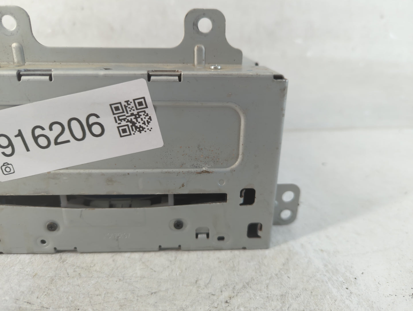 2011-2012 Chevrolet Equinox Radio AM FM Cd Player Receiver Replacement P/N:22870781 Fits Fits 2010 2011 2012 OEM Used Auto P