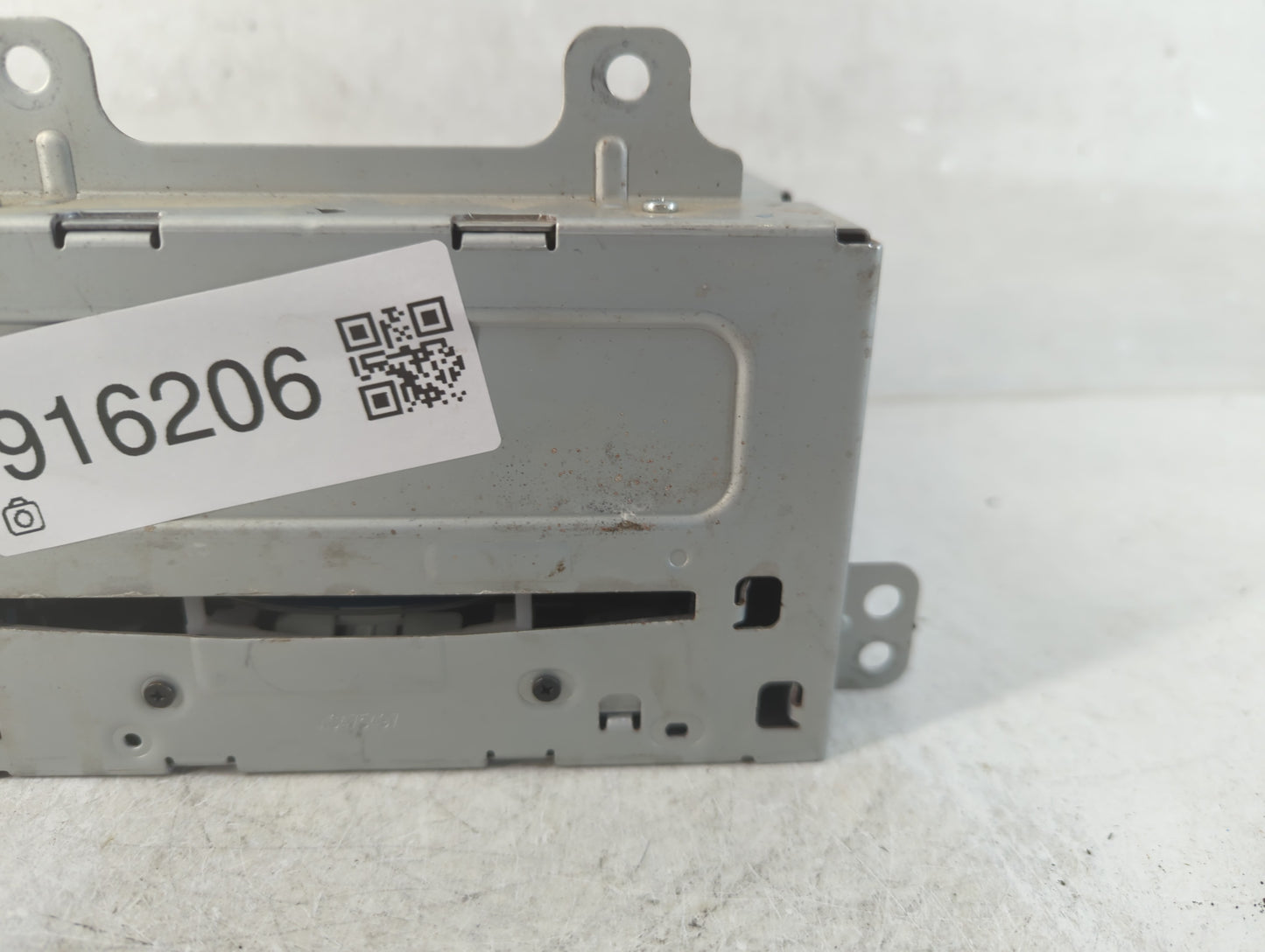 2011-2012 Chevrolet Equinox Radio AM FM Cd Player Receiver Replacement P/N:22870781 Fits Fits 2010 2011 2012 OEM Used Auto P