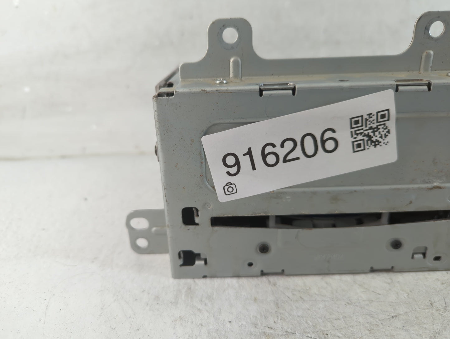 2011-2012 Chevrolet Equinox Radio AM FM Cd Player Receiver Replacement P/N:22870781 Fits Fits 2010 2011 2012 OEM Used Auto P