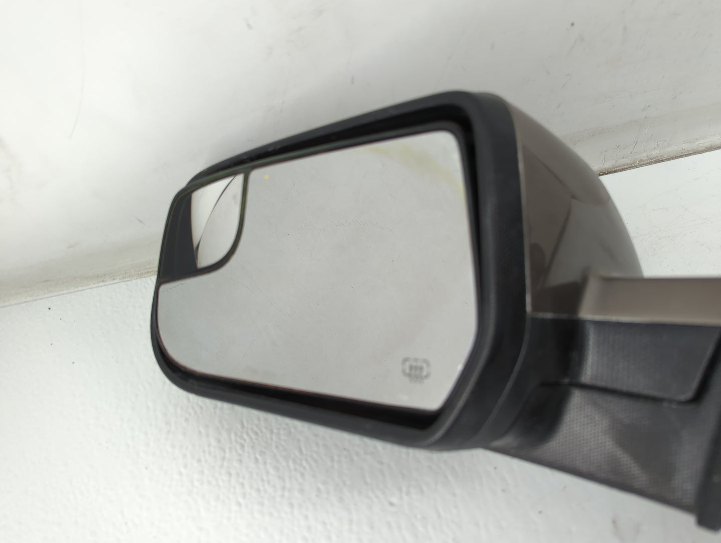 2011-2014 Chevrolet Equinox Driver Side View Mirror - Left Door Mirror OEM Used - Oemusedautoparts1.com