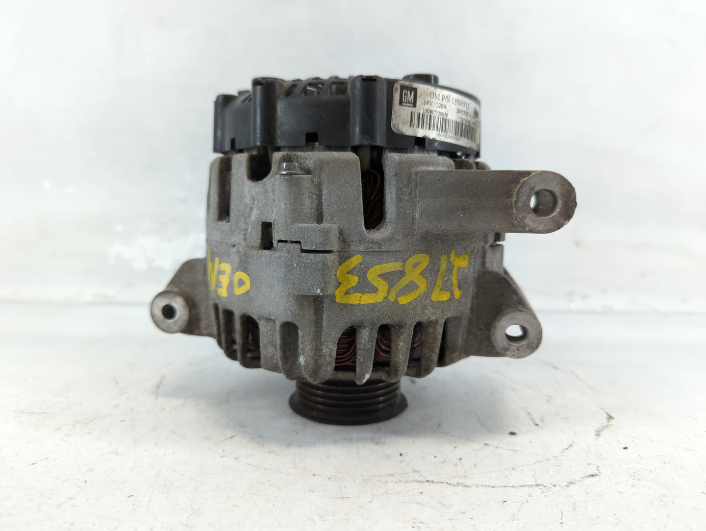2010-2017 Chevrolet Equinox Alternator Replacement Generator Charging Assembly Engine OEM P/N:13500315 Fits OEM Used Auto Pa