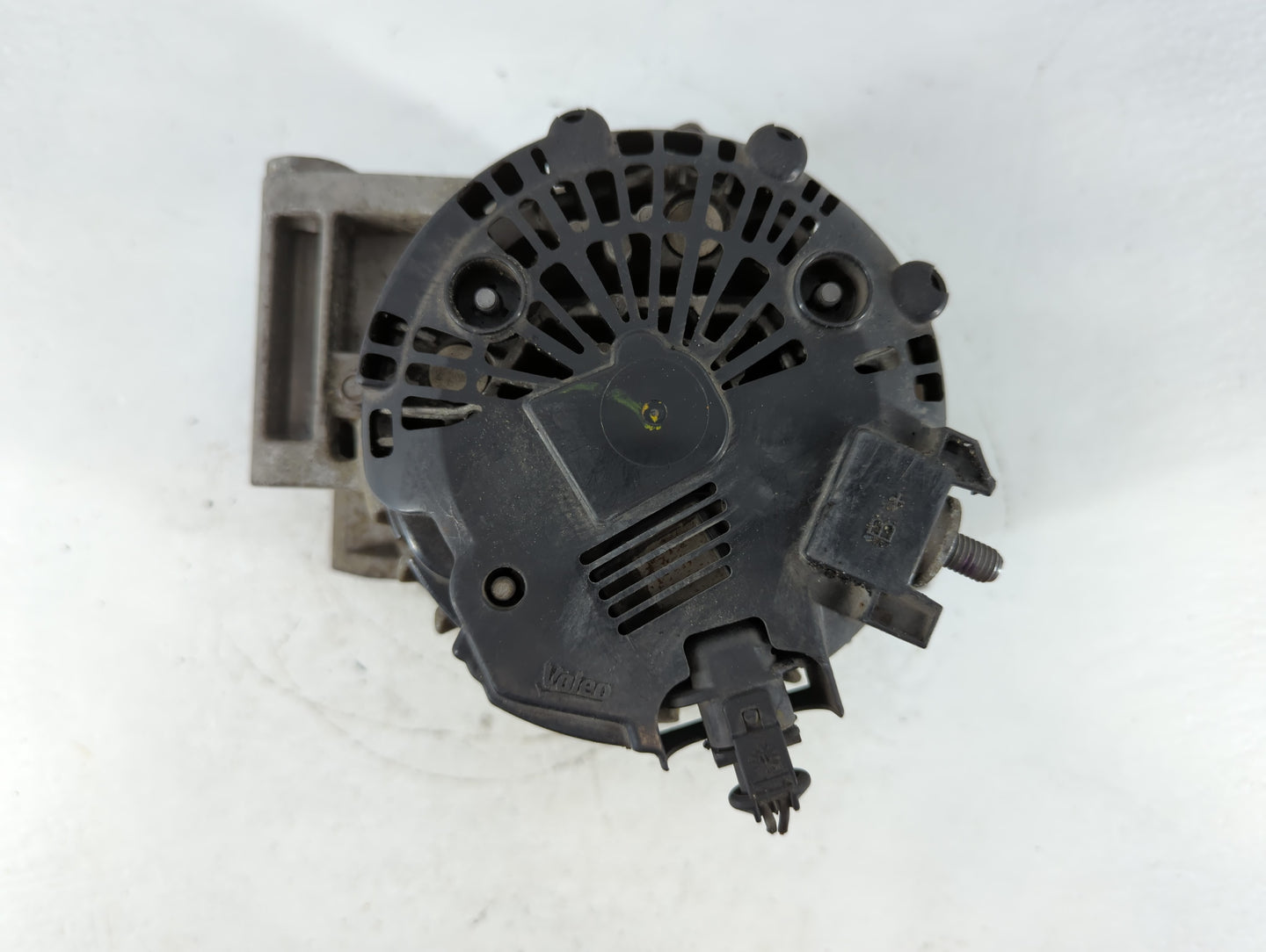 2010-2017 Chevrolet Equinox Alternator Replacement Generator Charging Assembly Engine OEM P/N:13500315 Fits OEM Used Auto Pa