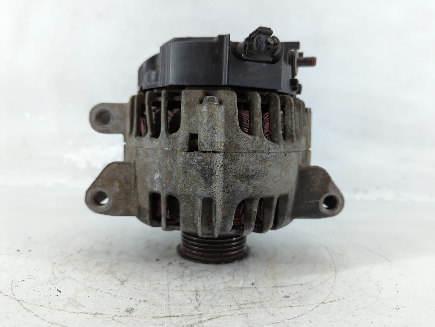 2010-2017 Chevrolet Equinox Alternator Replacement Generator Charging Assembly Engine OEM P/N:13500315 Fits OEM Used Auto Pa
