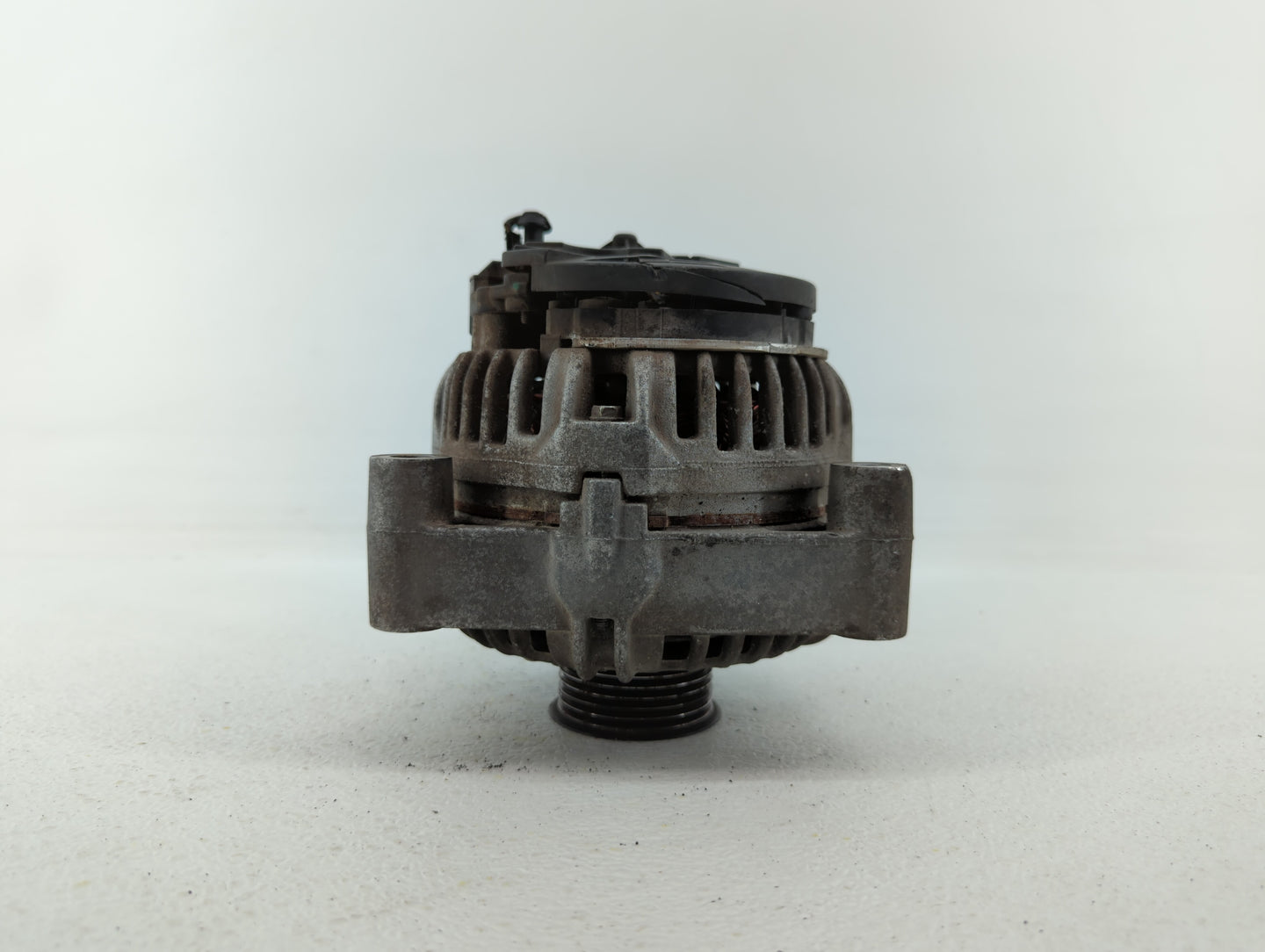 2009-2014 Chevrolet Express 1500 Alternator Replacement Generator Charging Assembly Engine OEM P/N:0 124 425 101 22781127 Fi