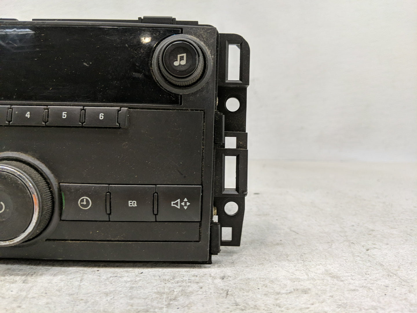 2008-2014 Chevrolet Express 2500 Radio AM FM Cd Player Receiver Replacement P/N:25942014 Fits OEM Used Auto Parts - Oemuseda