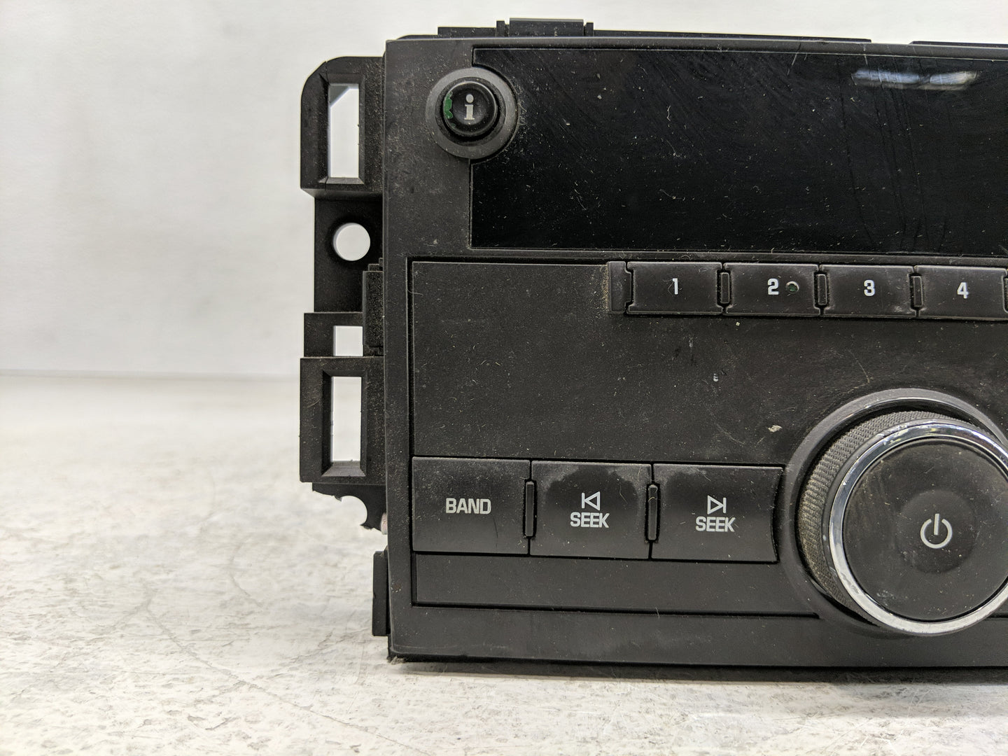 2008-2014 Chevrolet Express 2500 Radio AM FM Cd Player Receiver Replacement P/N:25942014 Fits OEM Used Auto Parts - Oemuseda