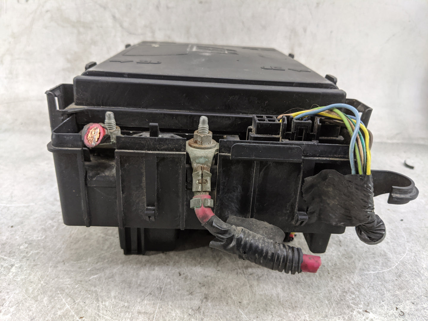 2012 Chevrolet Express 2500 Fusebox Fuse Box Panel Relay Module P/N:PA66 Fits OEM Used Auto Parts - Oemusedautoparts1.com