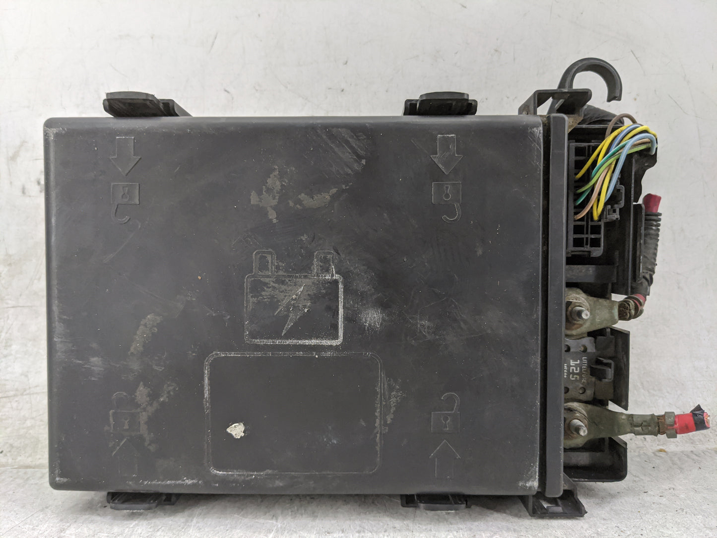 2012 Chevrolet Express 2500 Fusebox Fuse Box Panel Relay Module P/N:PA66 Fits OEM Used Auto Parts - Oemusedautoparts1.com