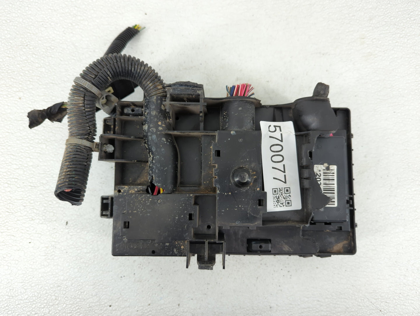 2012 Chevrolet Express 2500 Fusebox Fuse Box Panel Relay Module P/N:3B0960104 84437329, 84302104 Fits OEM Used Auto Parts - 