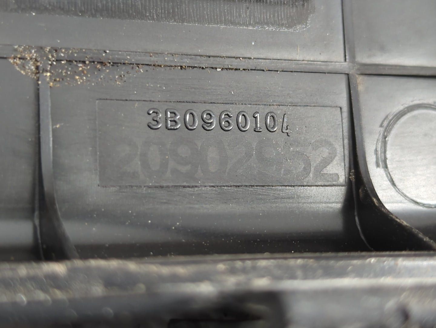 2012 Chevrolet Express 2500 Fusebox Fuse Box Panel Relay Module P/N:3B0960104 84437329, 84302104 Fits OEM Used Auto Parts - 