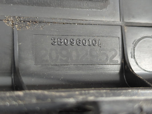 2012 Chevrolet Express 2500 Fusebox Fuse Box Panel Relay Module P/N:3B0960104 84437329, 84302104 Fits OEM Used Auto Parts - 