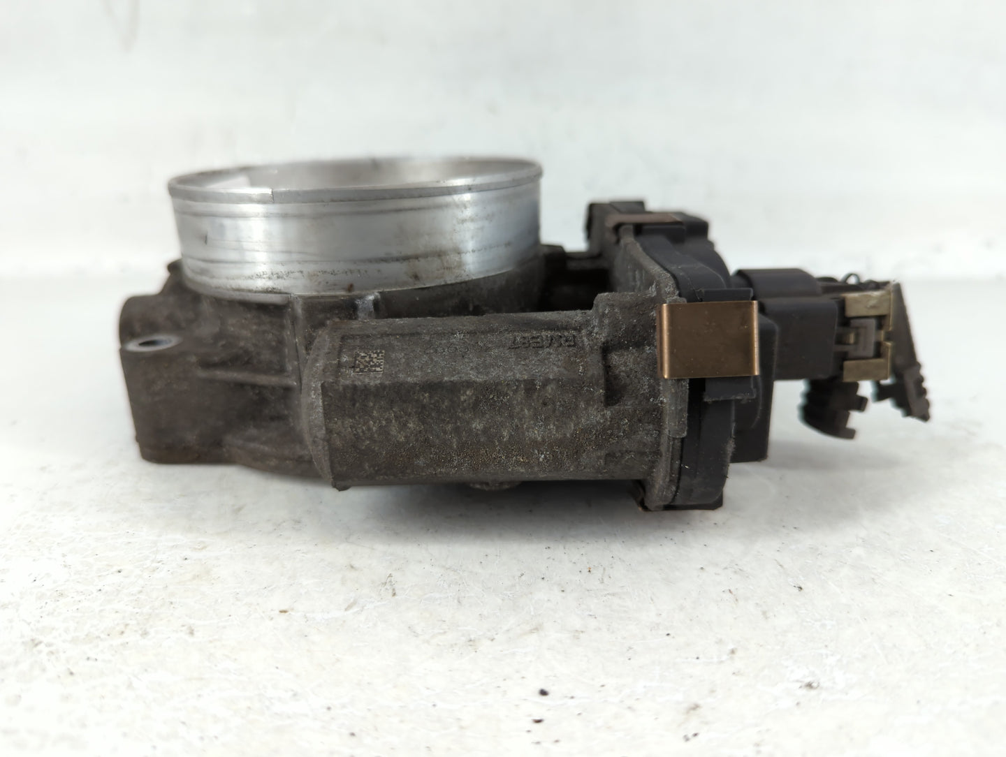 2009-2015 Chevrolet Express 2500 Throttle Body P/N:RME87-3C9992 Fits Fits 2009 2010 2011 2012 2013 2014 2015 OEM Used Auto P