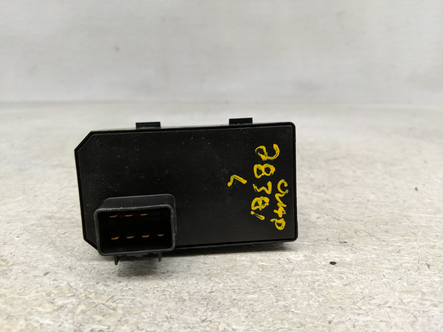 2012 Chevrolet Express 3500 Van Master Power Window Switch Replacement Driver Side Left Fits OEM Used Auto Parts - Oemusedau