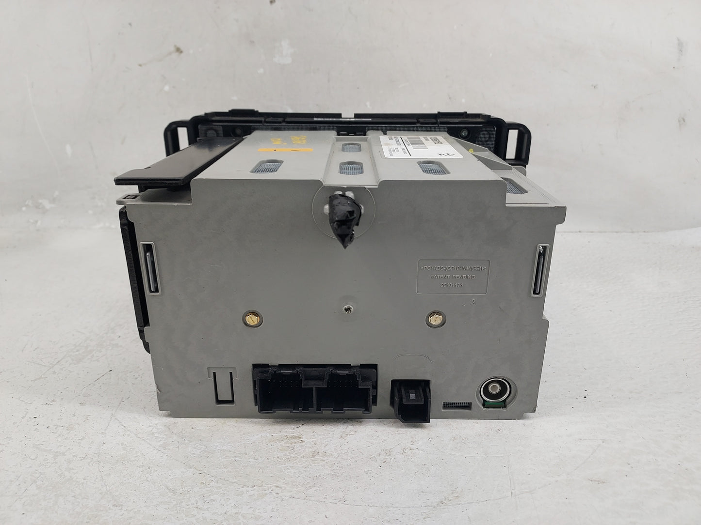 2012 Chevrolet Express 3500 Van Radio AM FM Cd Player Receiver Replacement Fits OEM Used Auto Parts - Oemusedautoparts1.com