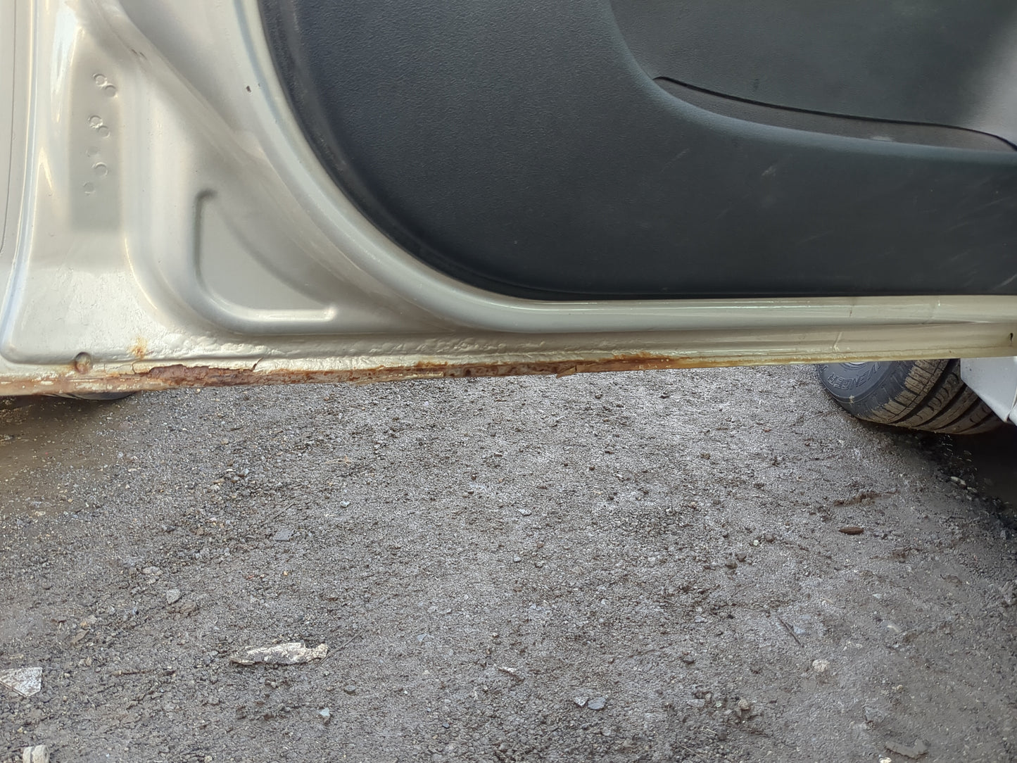 2006-2016 Chevrolet Impala Driver Front Door Oem 1239192 - Oemusedautoparts1.com