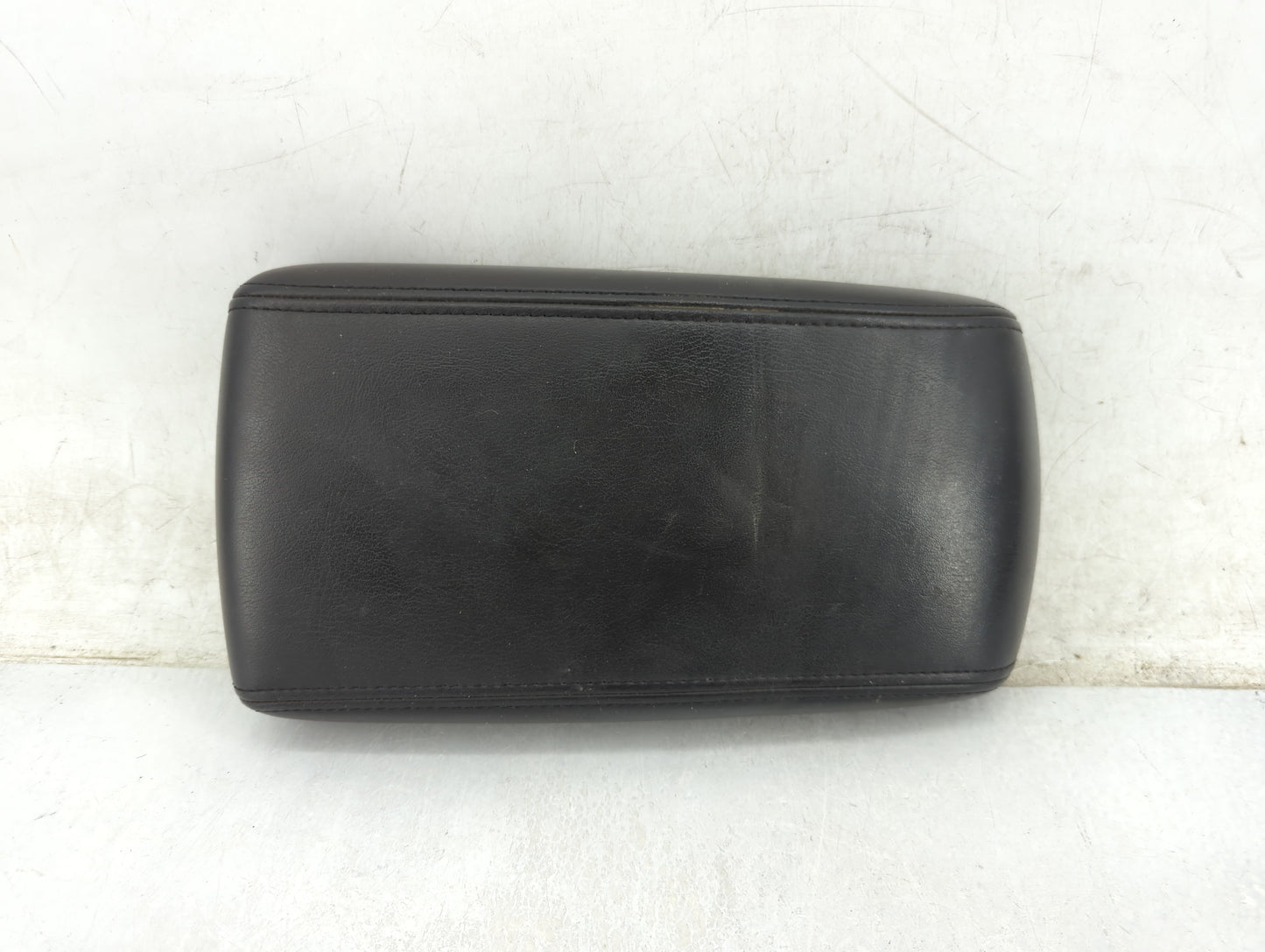 2007-2016 Chevrolet Impala Center Console Armrest Cover Lid P/N:15281370 Fits OEM Used Auto Parts - Oemusedautoparts1.com