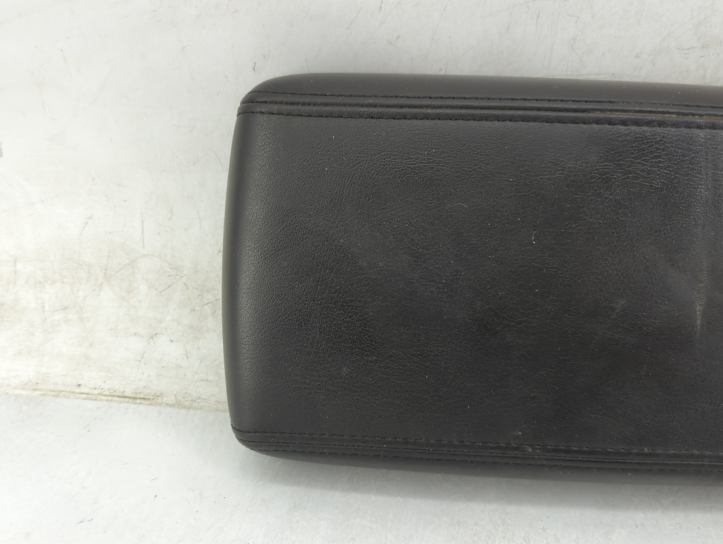 2007-2016 Chevrolet Impala Center Console Armrest Cover Lid P/N:15281370 Fits OEM Used Auto Parts - Oemusedautoparts1.com