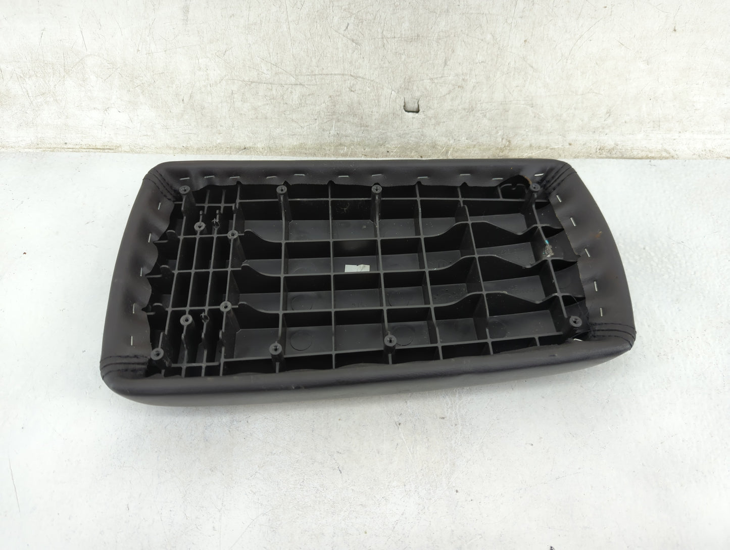 2007-2016 Chevrolet Impala Center Console Armrest Cover Lid P/N:15281370 Fits OEM Used Auto Parts - Oemusedautoparts1.com