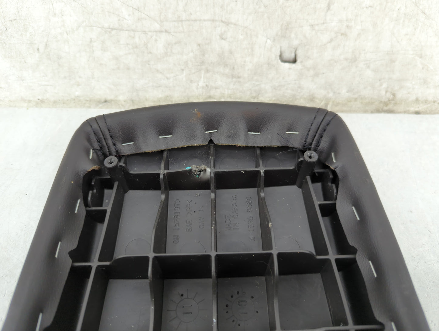 2007-2016 Chevrolet Impala Center Console Armrest Cover Lid P/N:15281370 Fits OEM Used Auto Parts - Oemusedautoparts1.com
