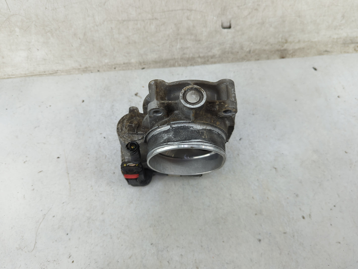 2012-2020 Chevrolet Impala Throttle Body Fits Fits 2012 2013 2014 2015 2016 2017 2018 2019 2020 2021 2022 OEM Used Auto Part