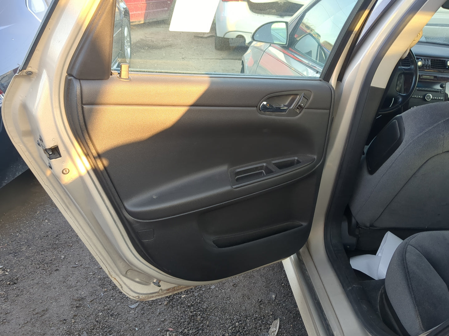2006-2016 Chevrolet Impala Driver Rear Door Oem 1239260 - Oemusedautoparts1.com