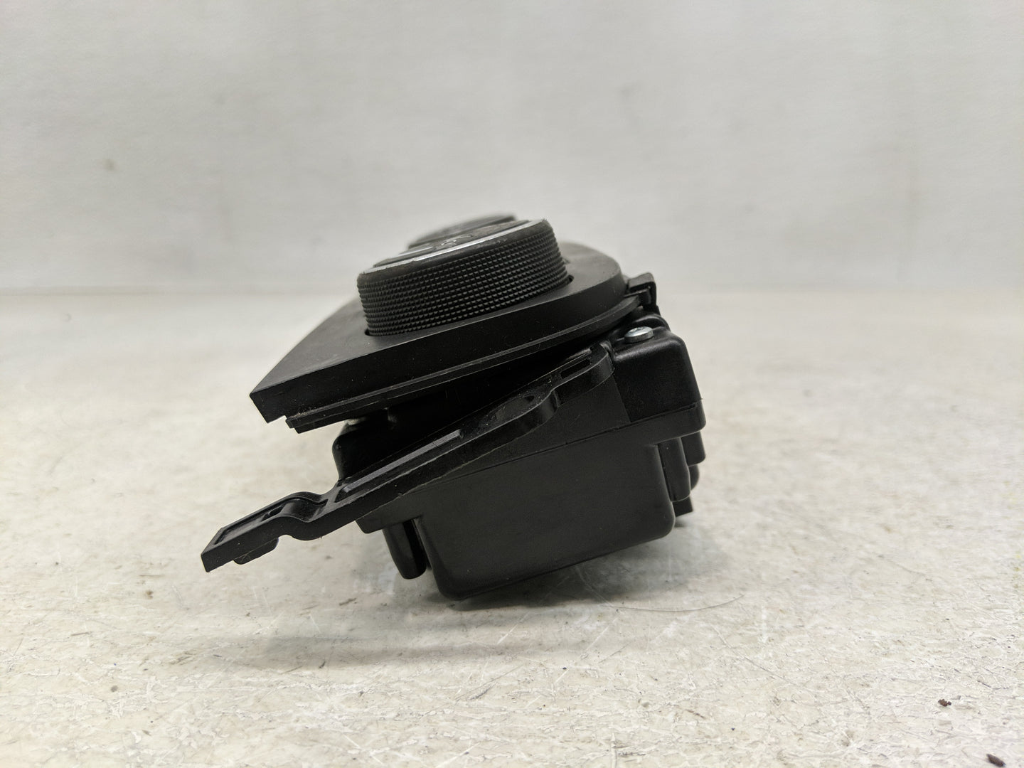 2012-2016 Chevrolet Impala Climate Control Module Temperature AC/Heater Replacement P/N:20897158 Fits OEM Used Auto Parts - 
