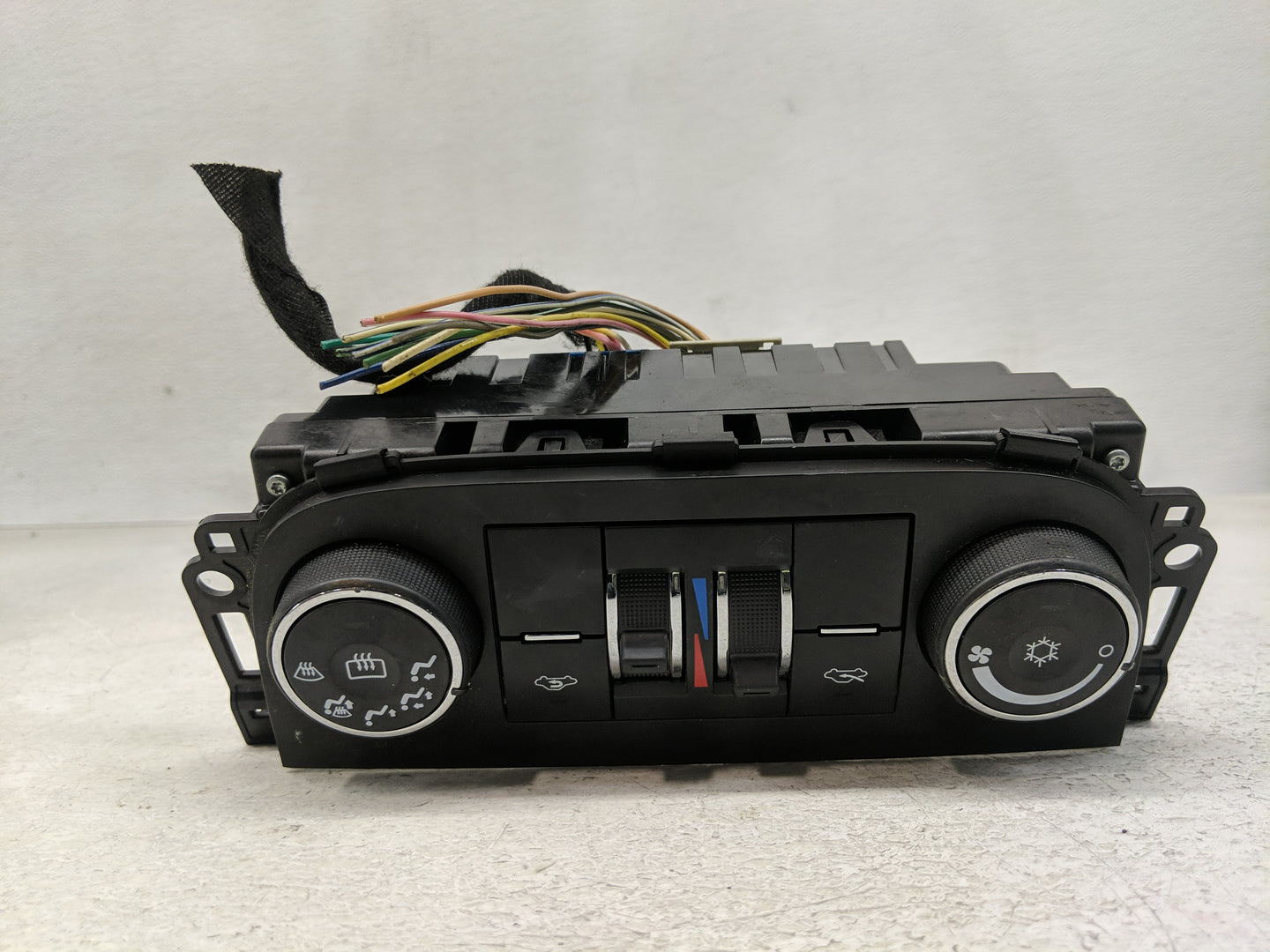 2012-2016 Chevrolet Impala Climate Control Module Temperature AC/Heater Replacement P/N:20897159 Fits OEM Used Auto Parts - 